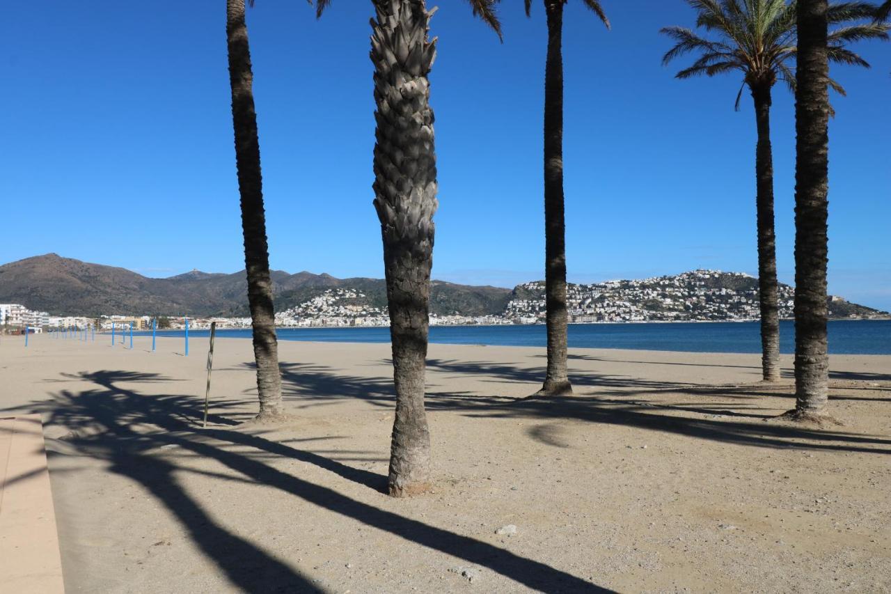 Castell Joncar,30 M De La Playa, 1Era Linea De Mar, Vista Al Mar Apartment Росес Екстериор снимка
